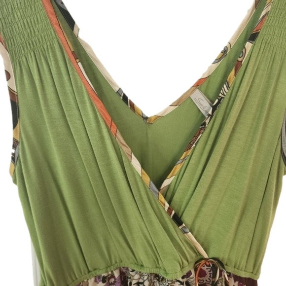 Serli Full of love green upper w/ elastic waist satin flower print bottom. NWOT - Picture 5 of 8